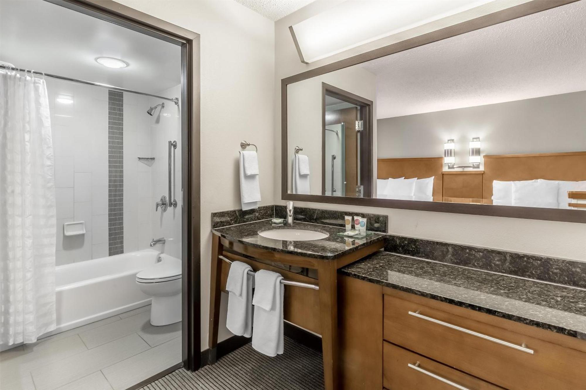 Hyatt Place Charlotte Airport Billy Graham Parkway Bagian luar foto