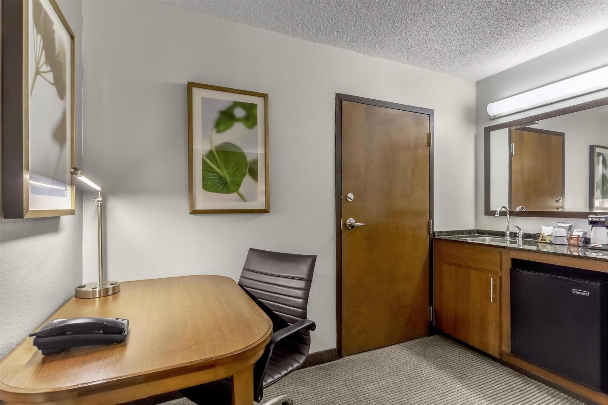 Hyatt Place Charlotte Airport Billy Graham Parkway Bagian luar foto