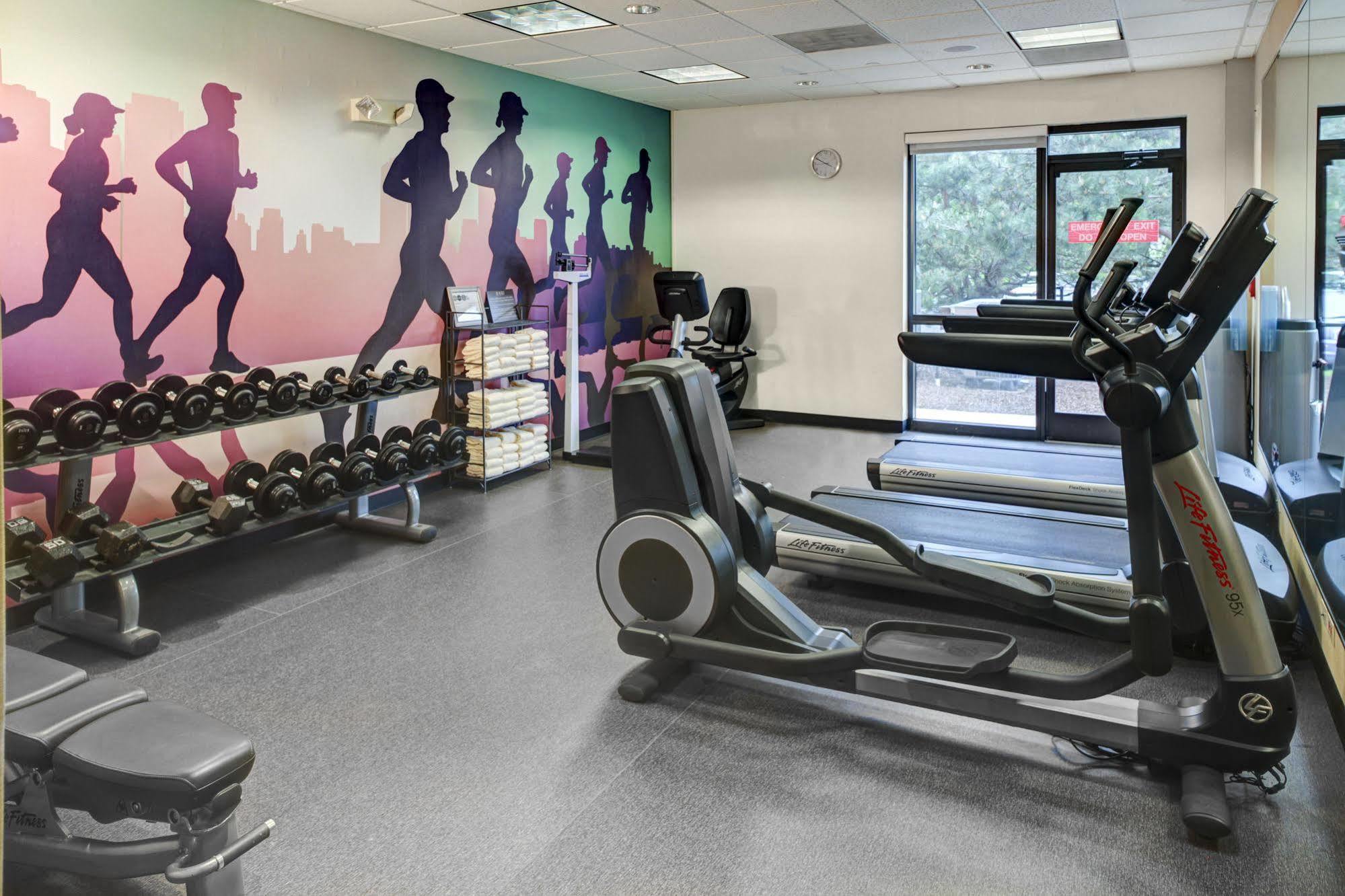 Hyatt Place Charlotte Airport Billy Graham Parkway Bagian luar foto